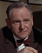 Bernard Lee